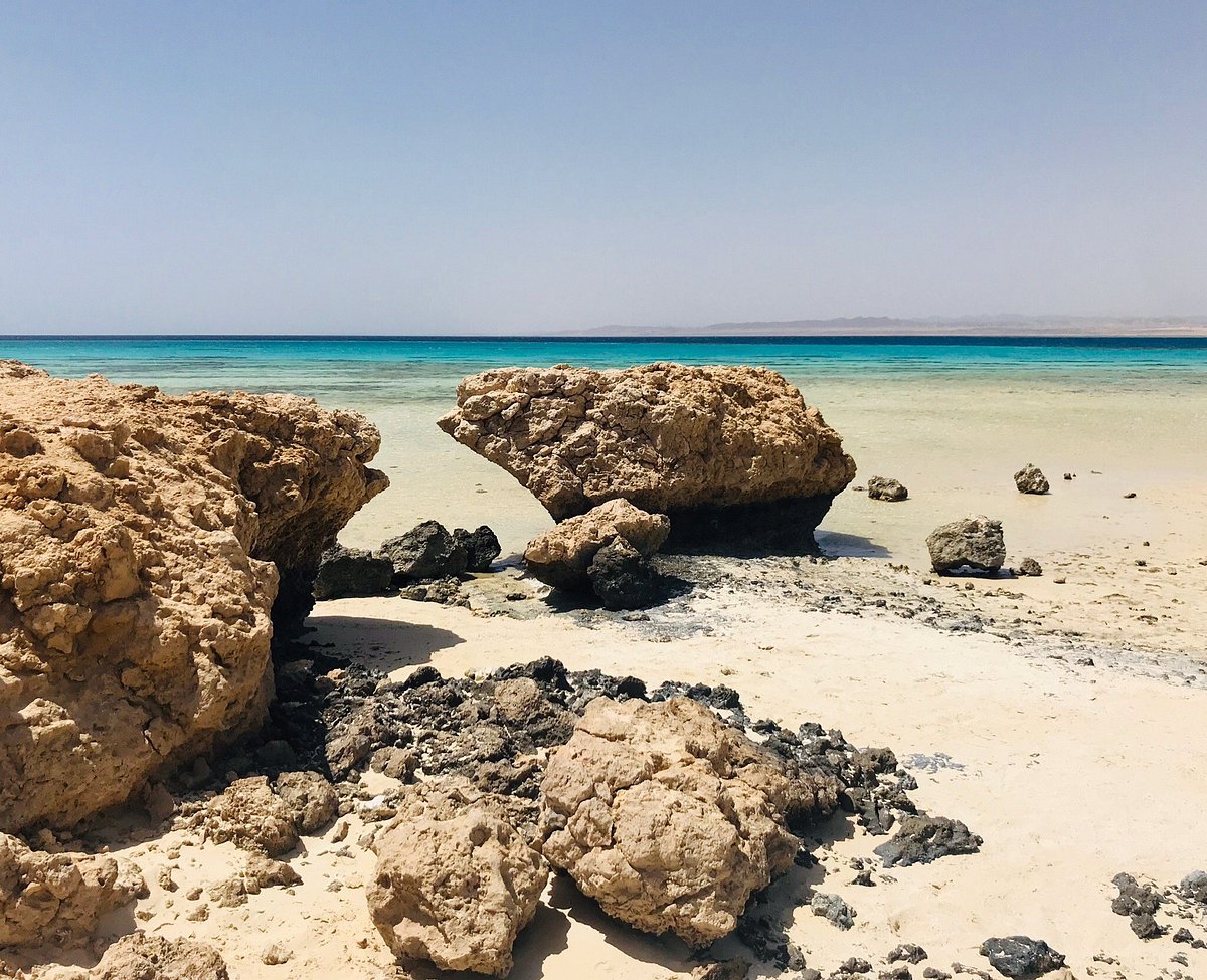 Sharm El Luli – Qulaan – El Nayzak