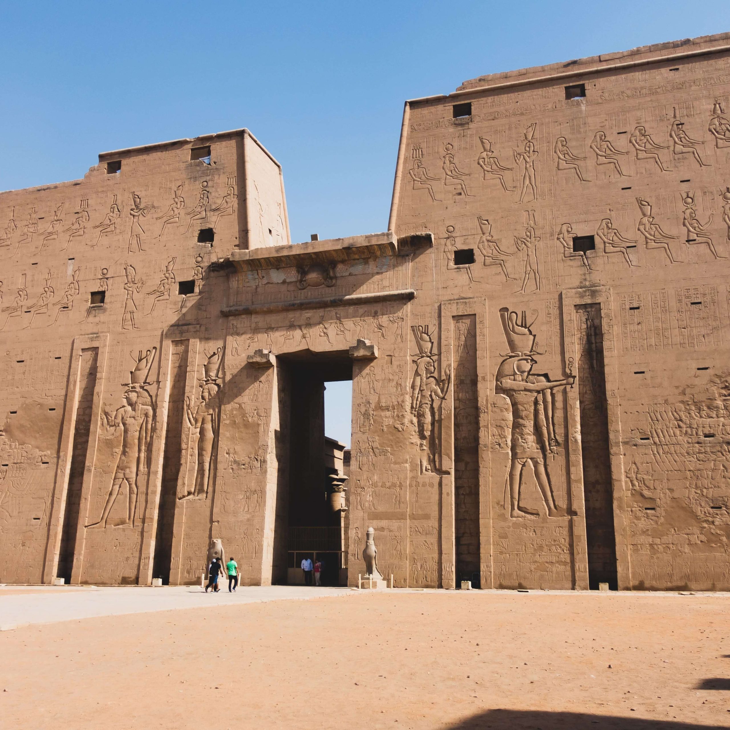 ASWAN OVER DAY